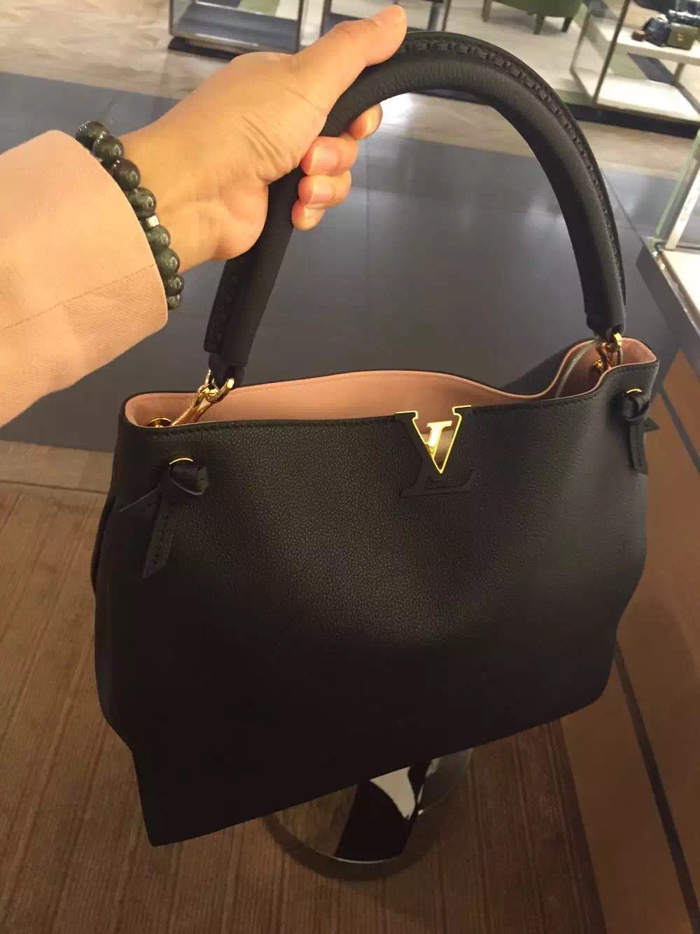 Real Louis Vuitton Tournon Hobo Bag M50326 Noir
